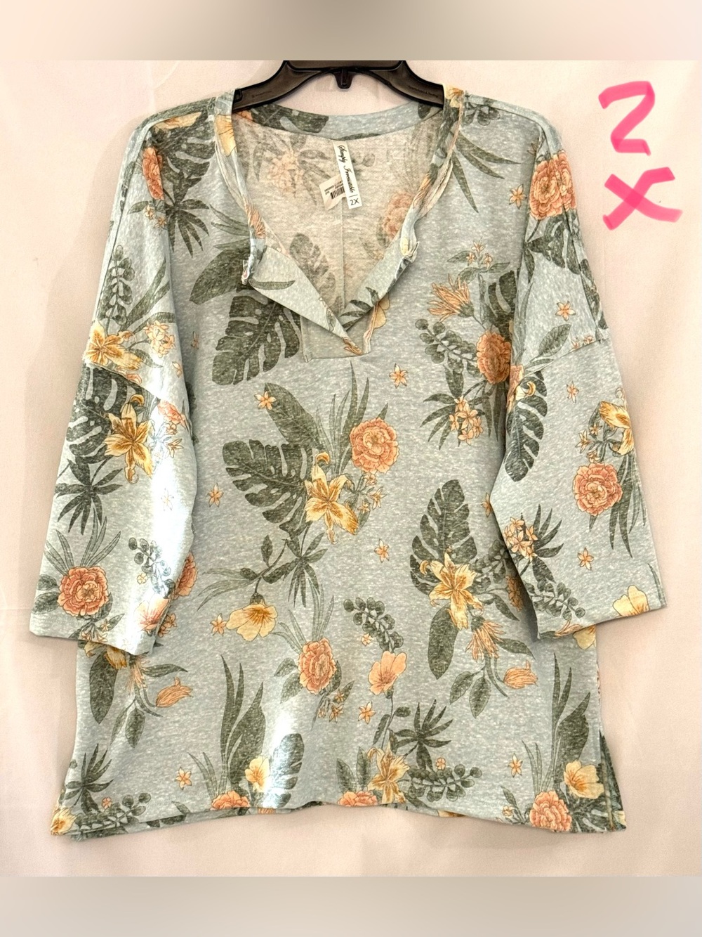 Simply Irresistible Gray Floral V-Neck 3/4 Sleeve Tunic